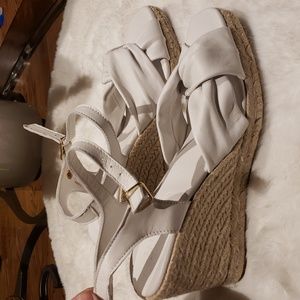 Jutelia 9.5 white wedges sandals new with box